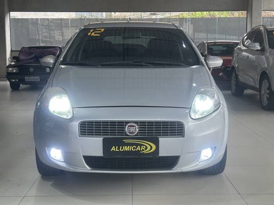 FIAT PUNTO 1.6 ESSENCE 16V FLEX 4P MANUAL FIAT PUNTO 1.6 ESSENCE 16V FLEX 4P MANUAL
